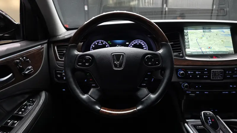 Hyundai Equus