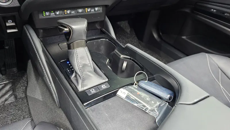 Lexus ES300h