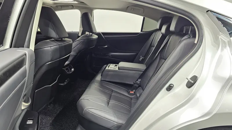 Lexus ES300h