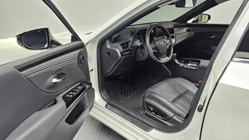 Lexus ES300h