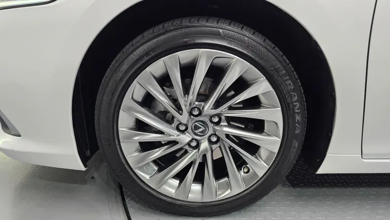 Lexus ES300h