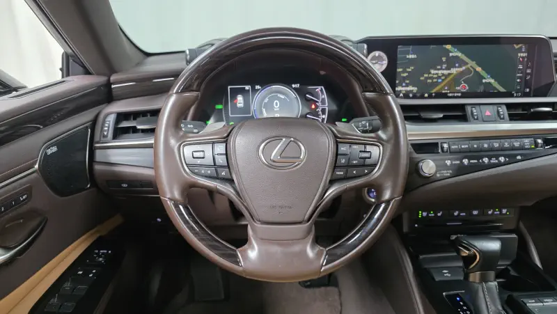 Lexus ES300h