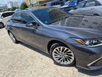 Lexus ES300h