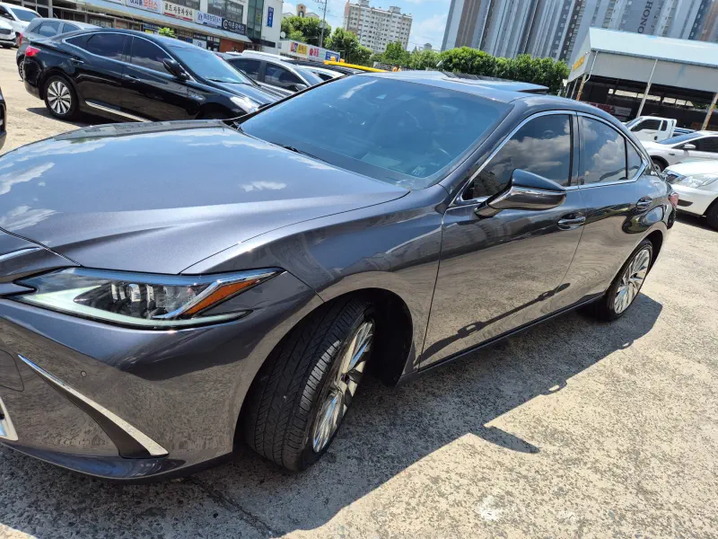 Lexus ES300h