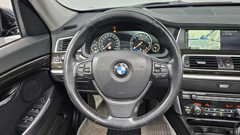 BMW 5-Series Gran Turismo