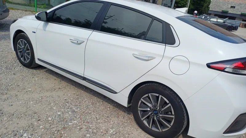 Hyundai Ioniq