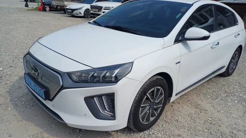 Hyundai Ioniq