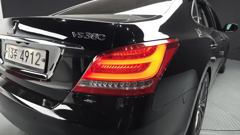 Hyundai Equus
