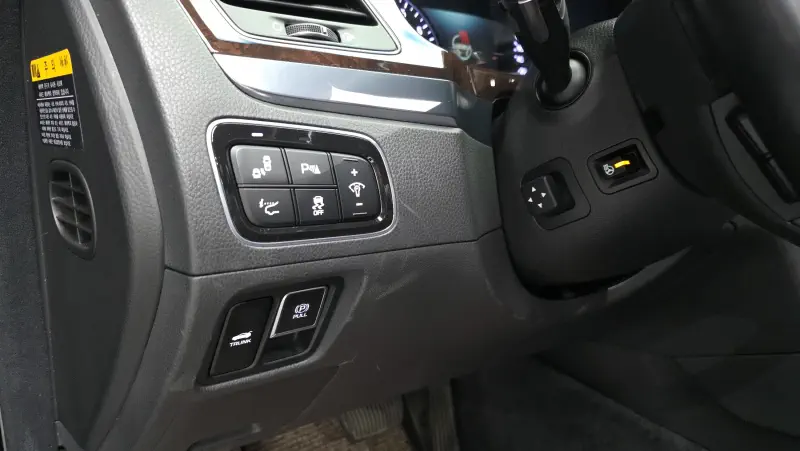 Hyundai Equus