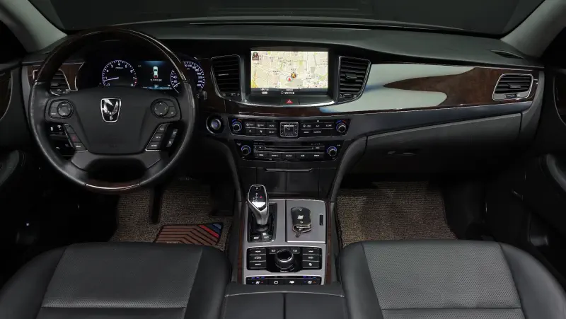 Hyundai Equus