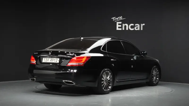 Hyundai Equus