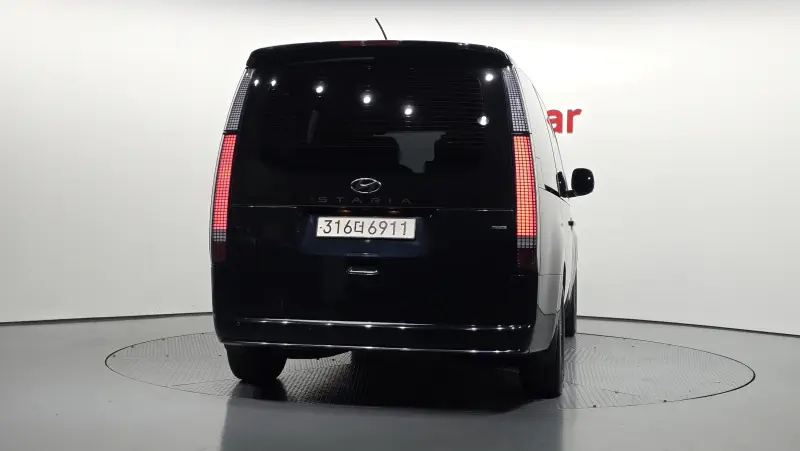 Hyundai Staria