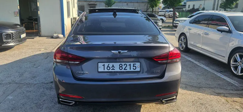 Hyundai Genesis