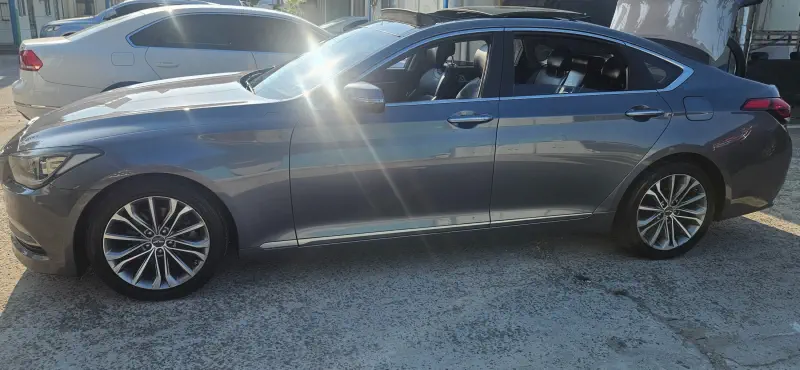 Hyundai Genesis