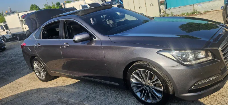 Hyundai Genesis