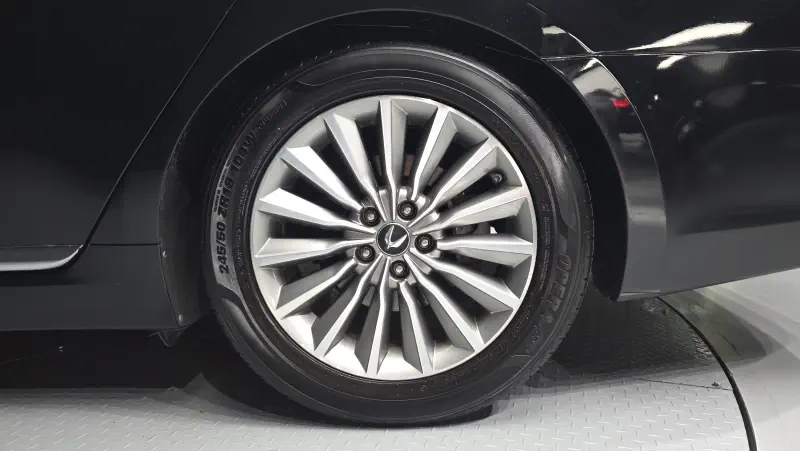 Hyundai Equus