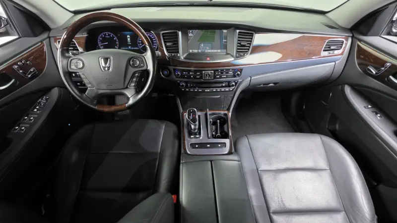 Hyundai Equus