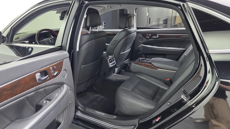 Hyundai Equus