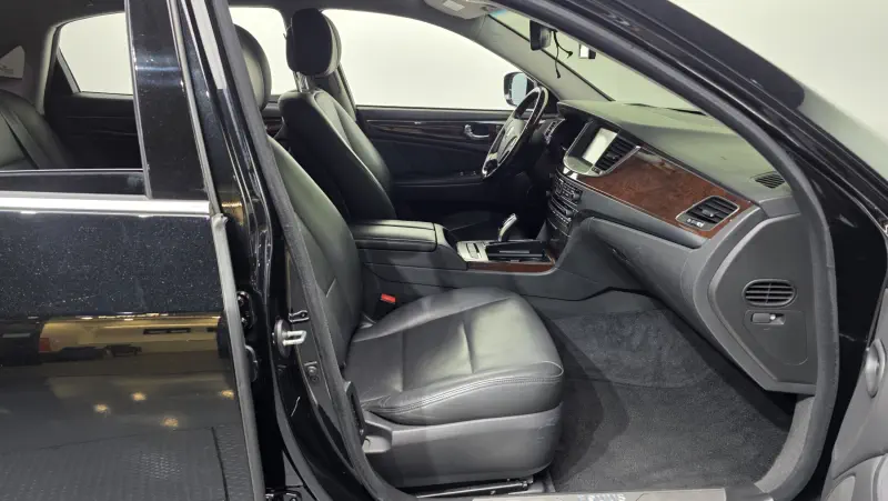 Hyundai Equus