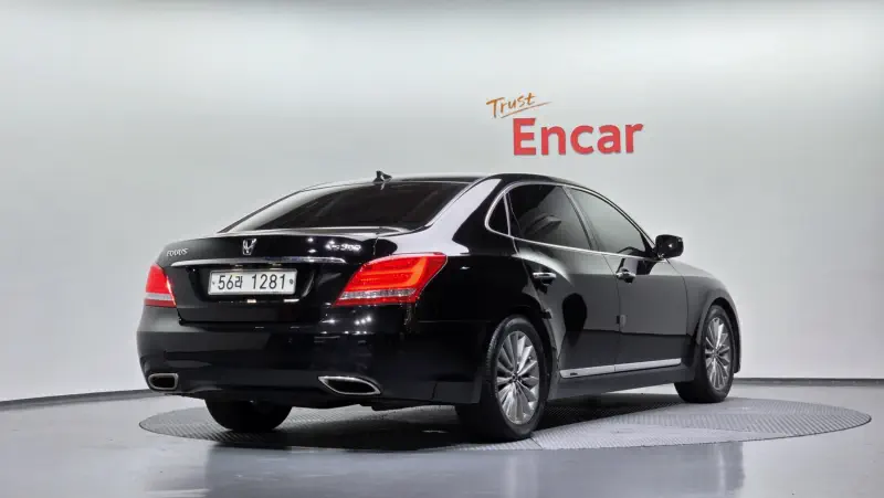 Hyundai Equus