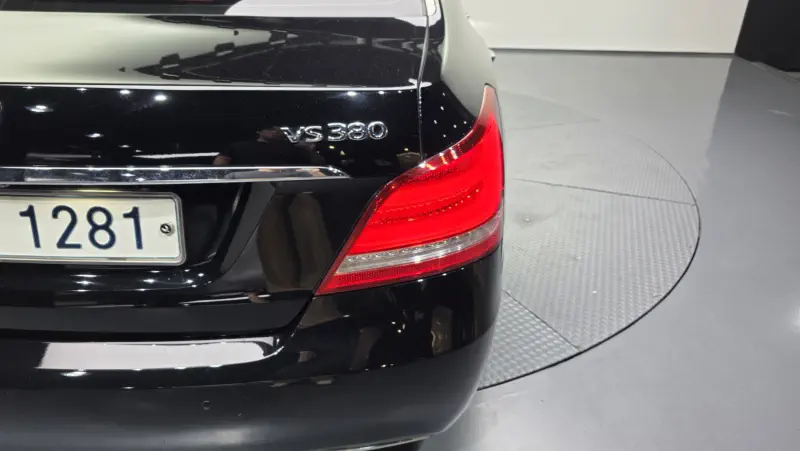 Hyundai Equus