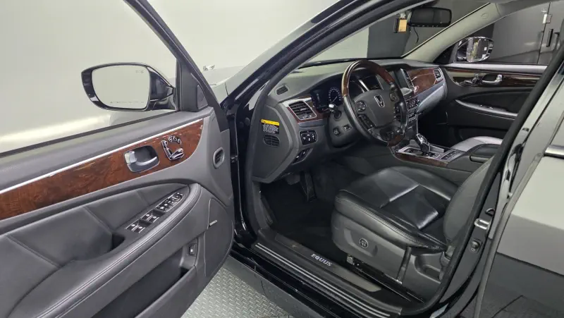 Hyundai Equus