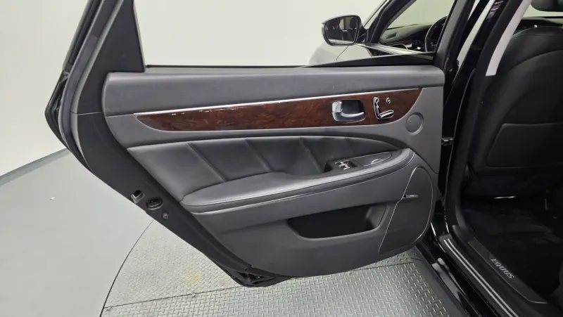 Hyundai Equus