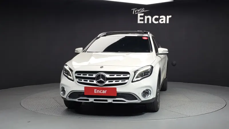 Mercedes-Benz GLA-Class
