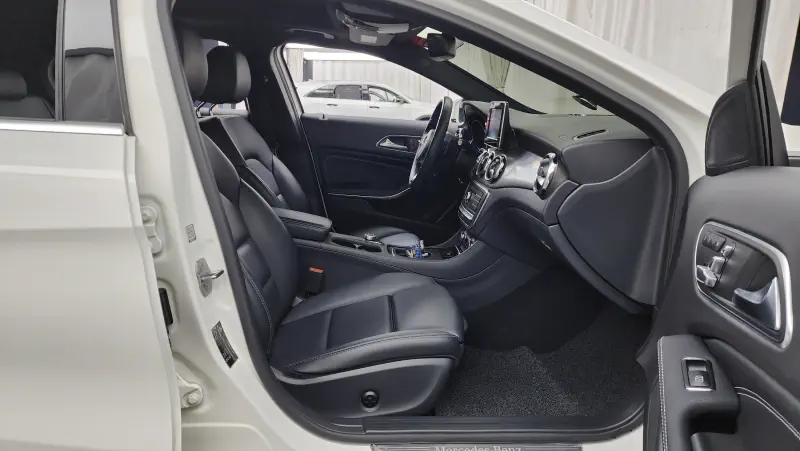 Mercedes-Benz GLA-Class