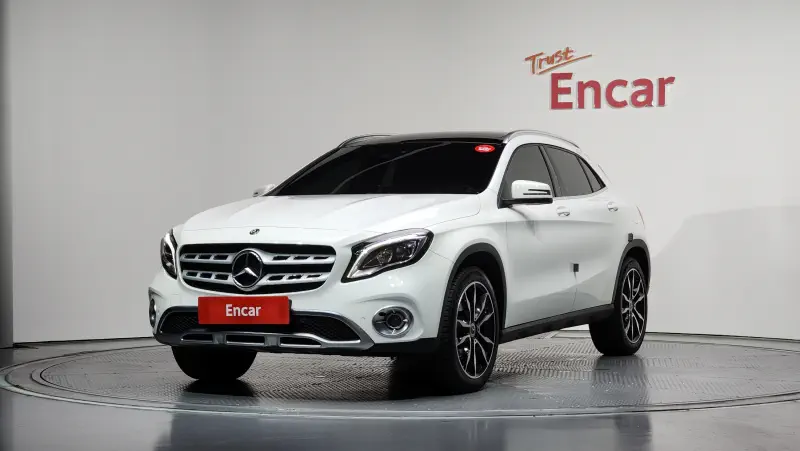 Mercedes-Benz GLA-Class