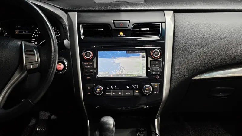 Nissan Altima