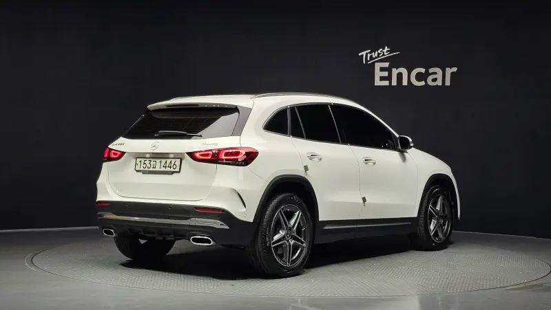 Mercedes-Benz GLA-Class