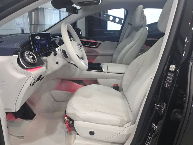 Mercedes-Benz EQE