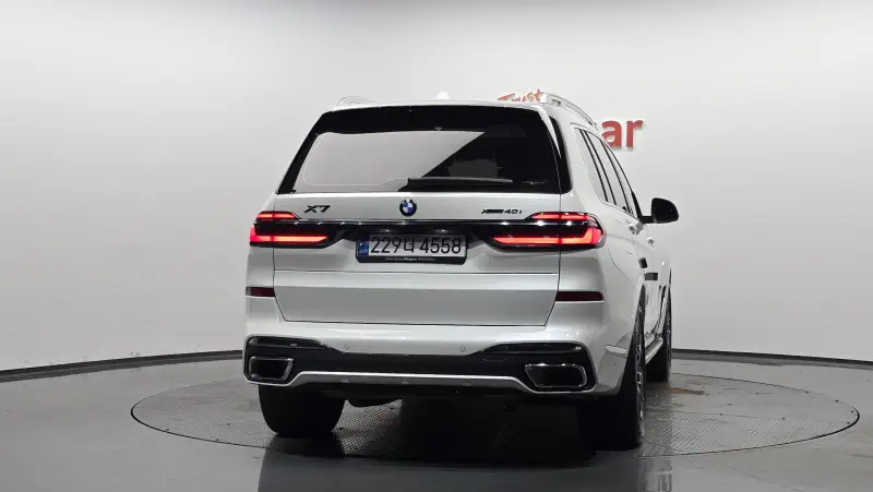 BMW X7