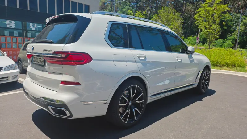 BMW X7