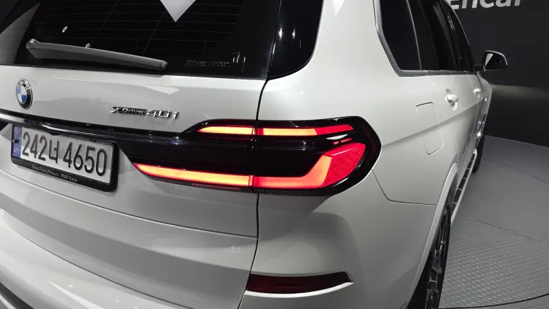 BMW X7