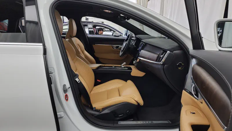 Volvo S90