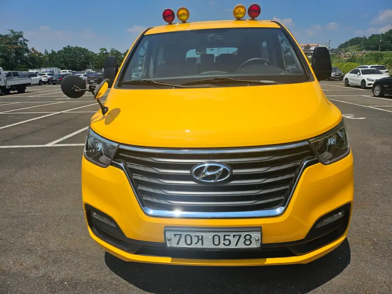 Hyundai Grand Starex