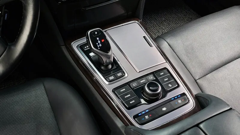 Hyundai Equus