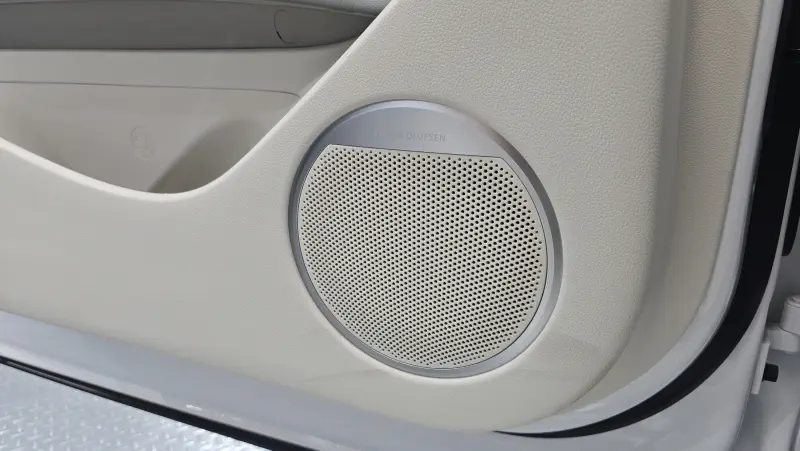 Genesis GV60