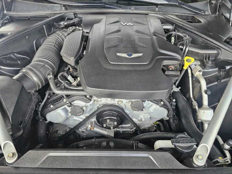 Genesis G90