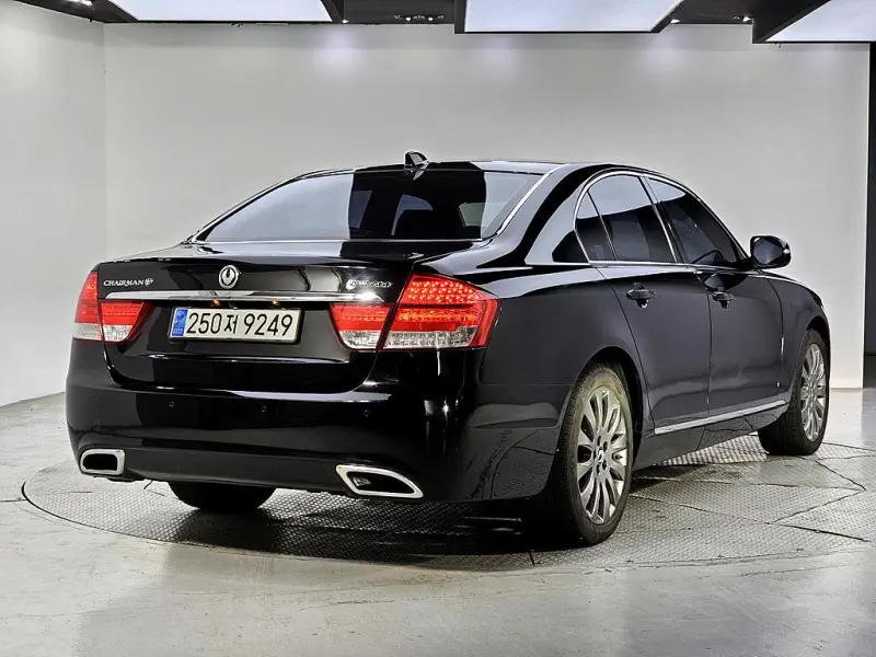 SsangYong Chairman W