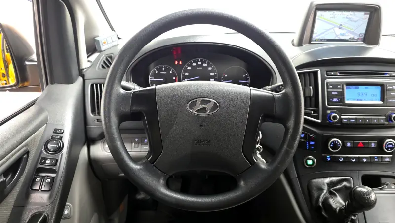 Hyundai Grand Starex