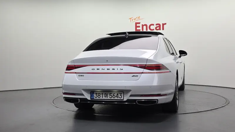 Genesis G90