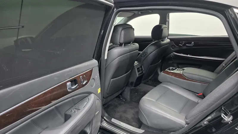 Hyundai Equus