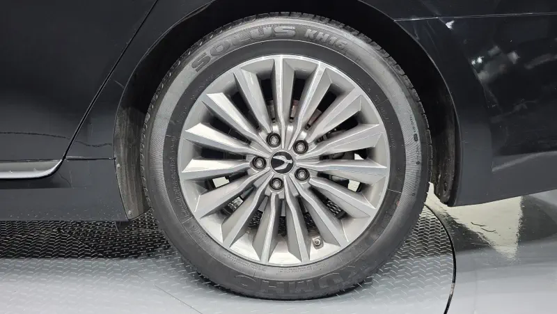 Hyundai Equus
