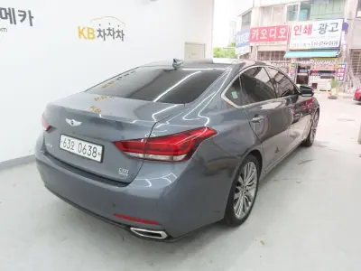 Hyundai Genesis