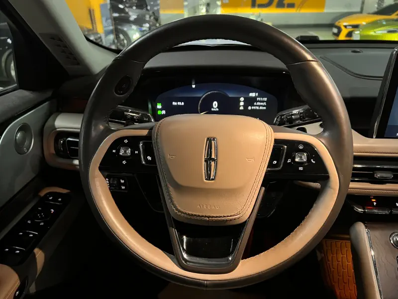 Lincoln Aviator