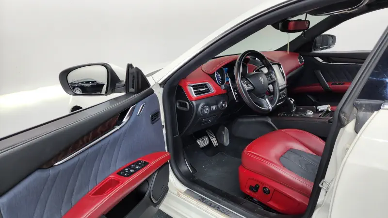 Maserati Ghibli