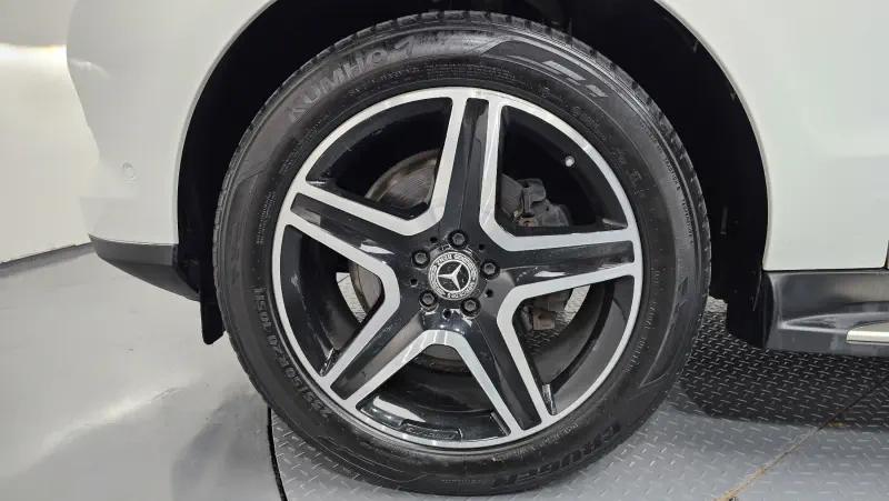 Mercedes-Benz M-class